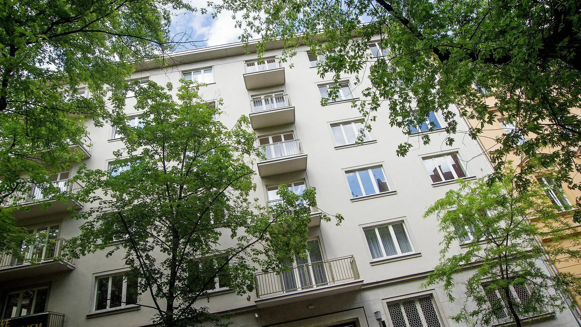 Wawel Apartments Sarego Residence By Amstra Краков